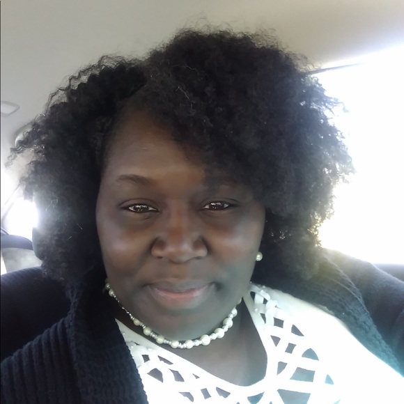 Meet your Posher, Lisa - Picture 1 of 1